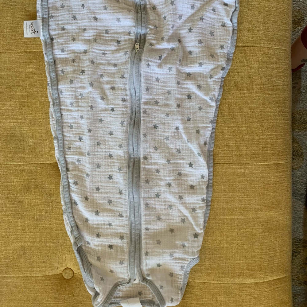 Aden and anais lightweight sleep sack size small